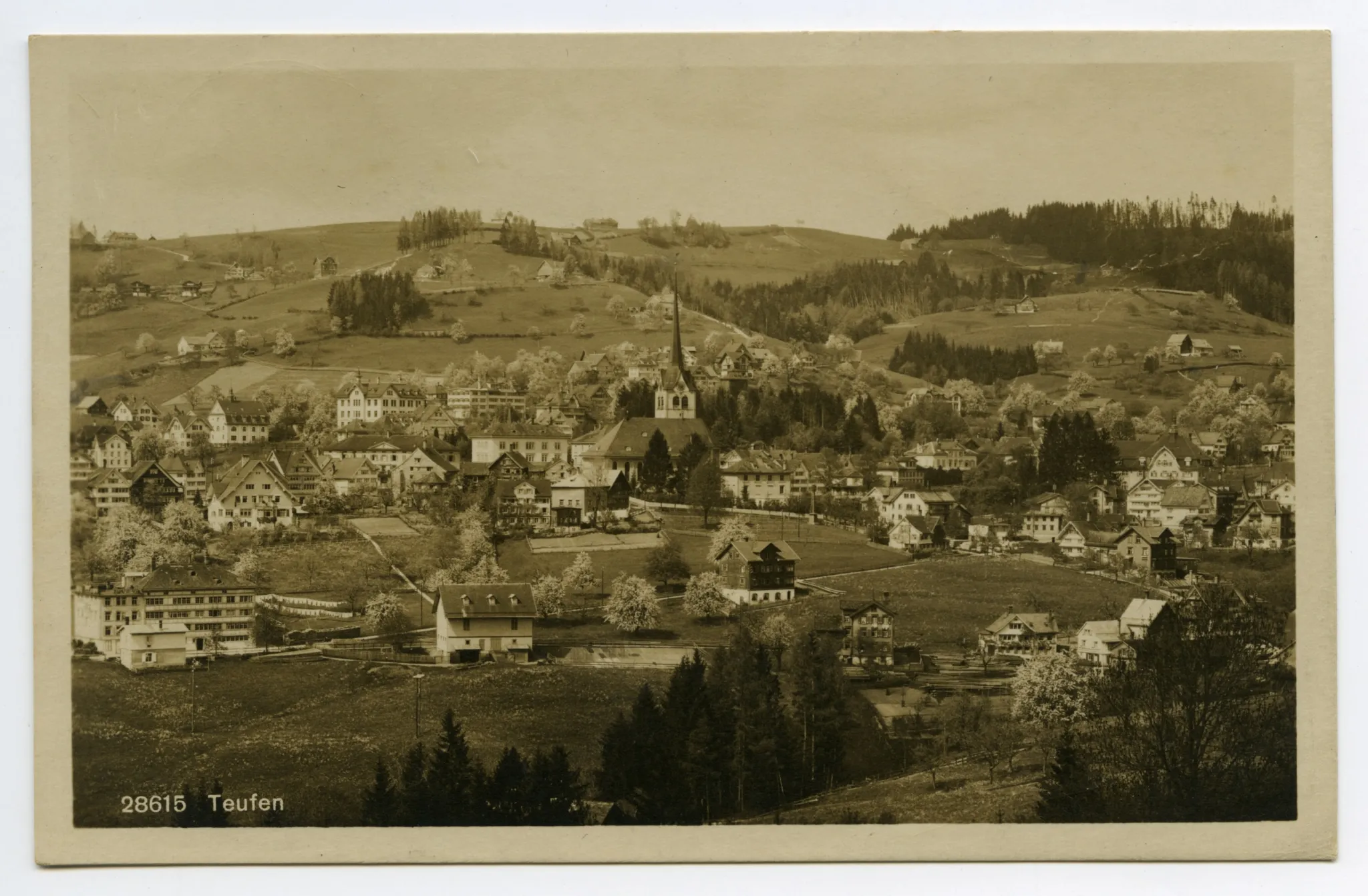 mit Bächli, Bahnhof und Krankenhaus und Schäflisegg (vgl. Ho.02-012 – dieselbe Fotografie, leicht anderer Ausschnitt, nicht coloriert!)