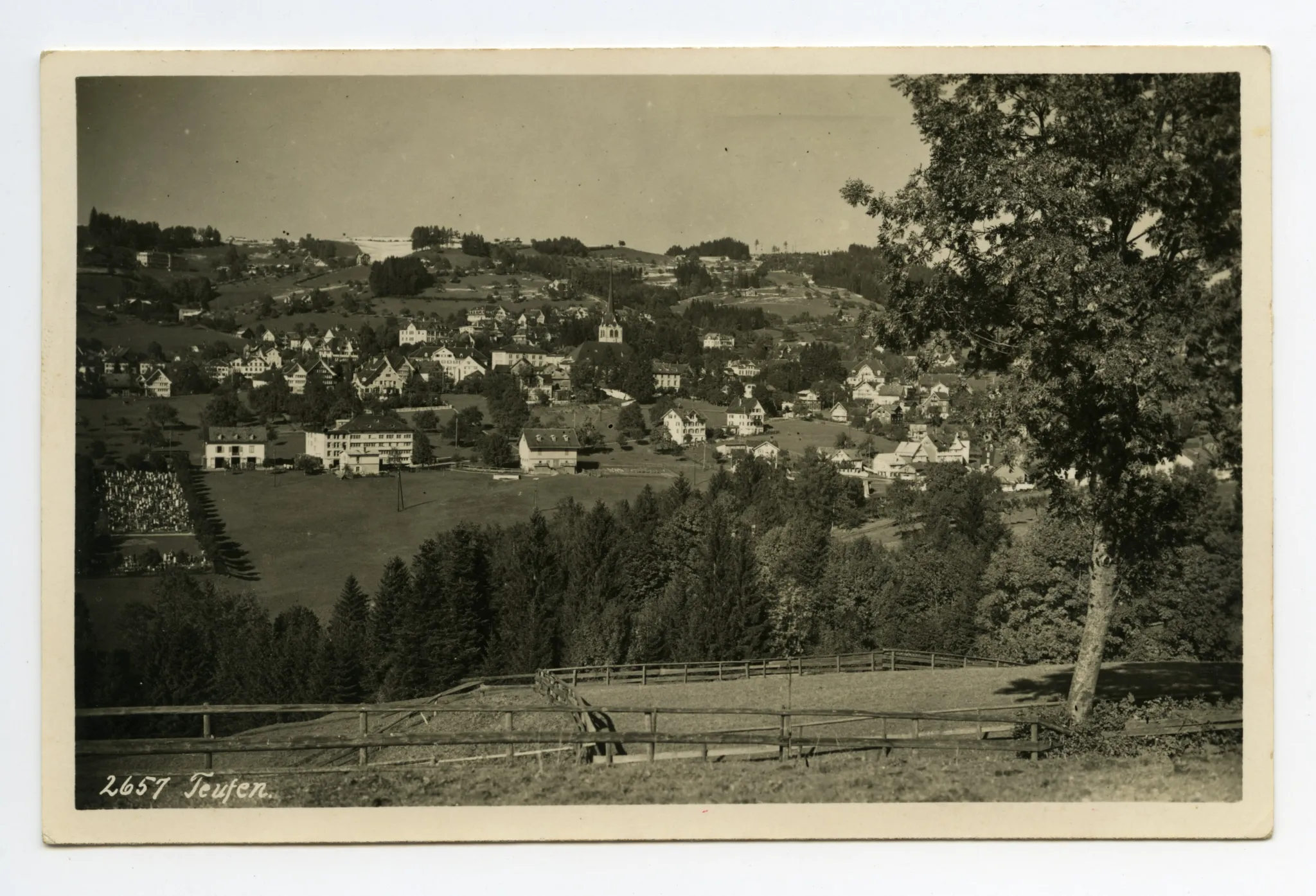 ab Schönenbüel, im Vordergrund Friedhof/Bächli, Blick zu Bad Sonder, Schäflisegg (mit Schnee)