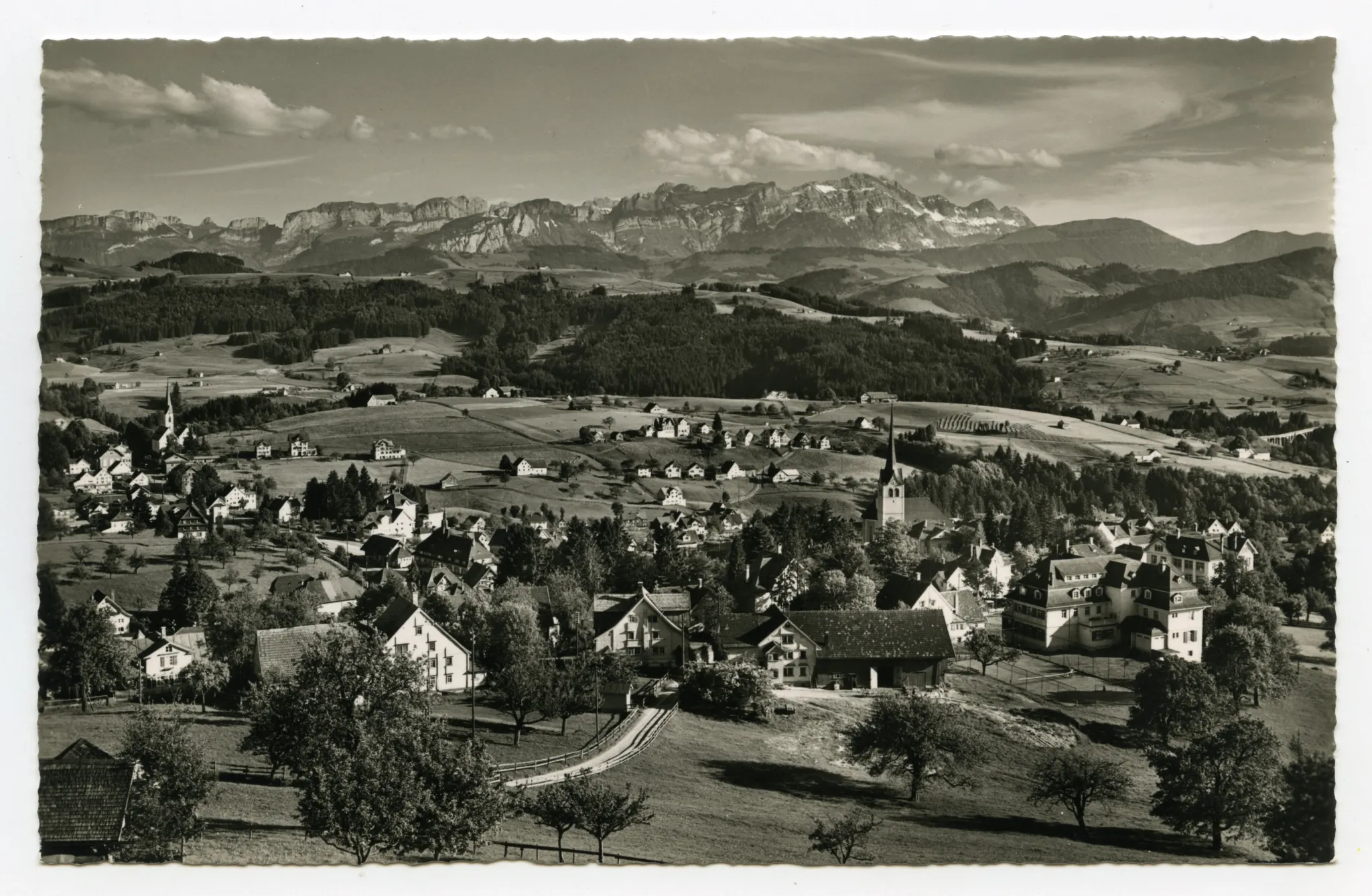 mit beiden Dorfkirchen