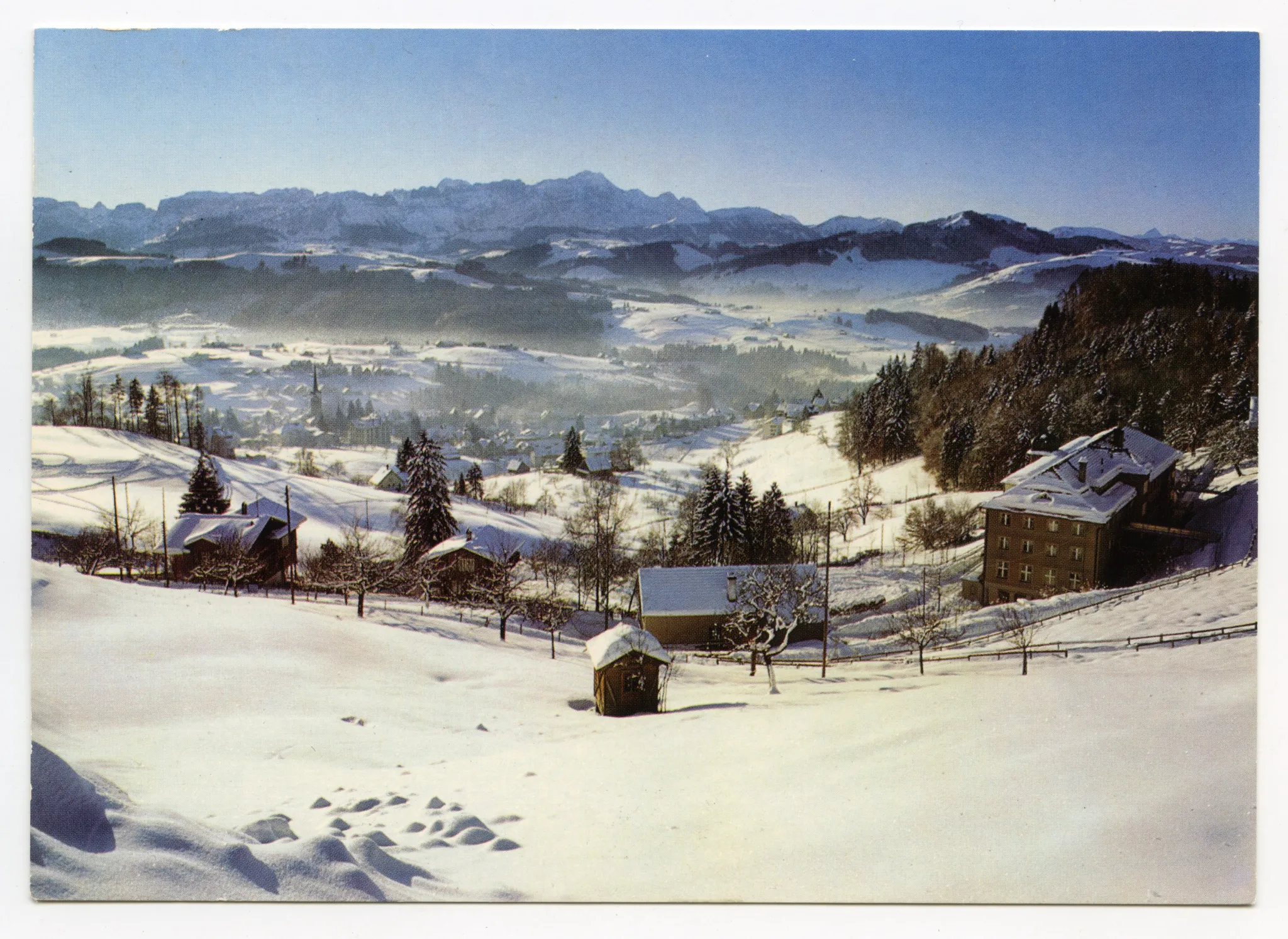 vorne Bad Sonder, mit Grubenmannkirche, Alpstein
