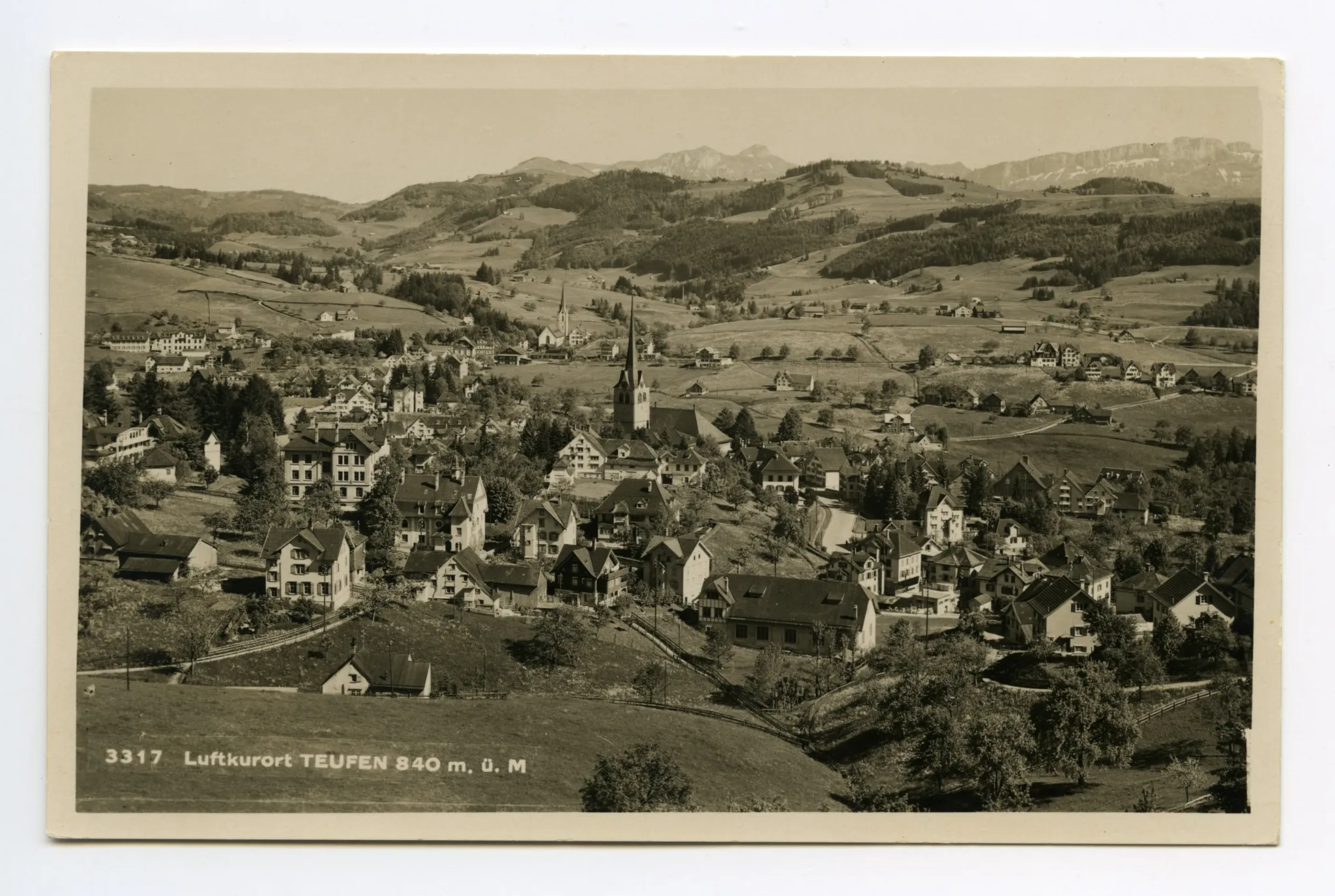 Alte Turnhalle, beide Dorfkirchen. Blick zu Steigbach, Fänern, Kamor/Hohem Kasten