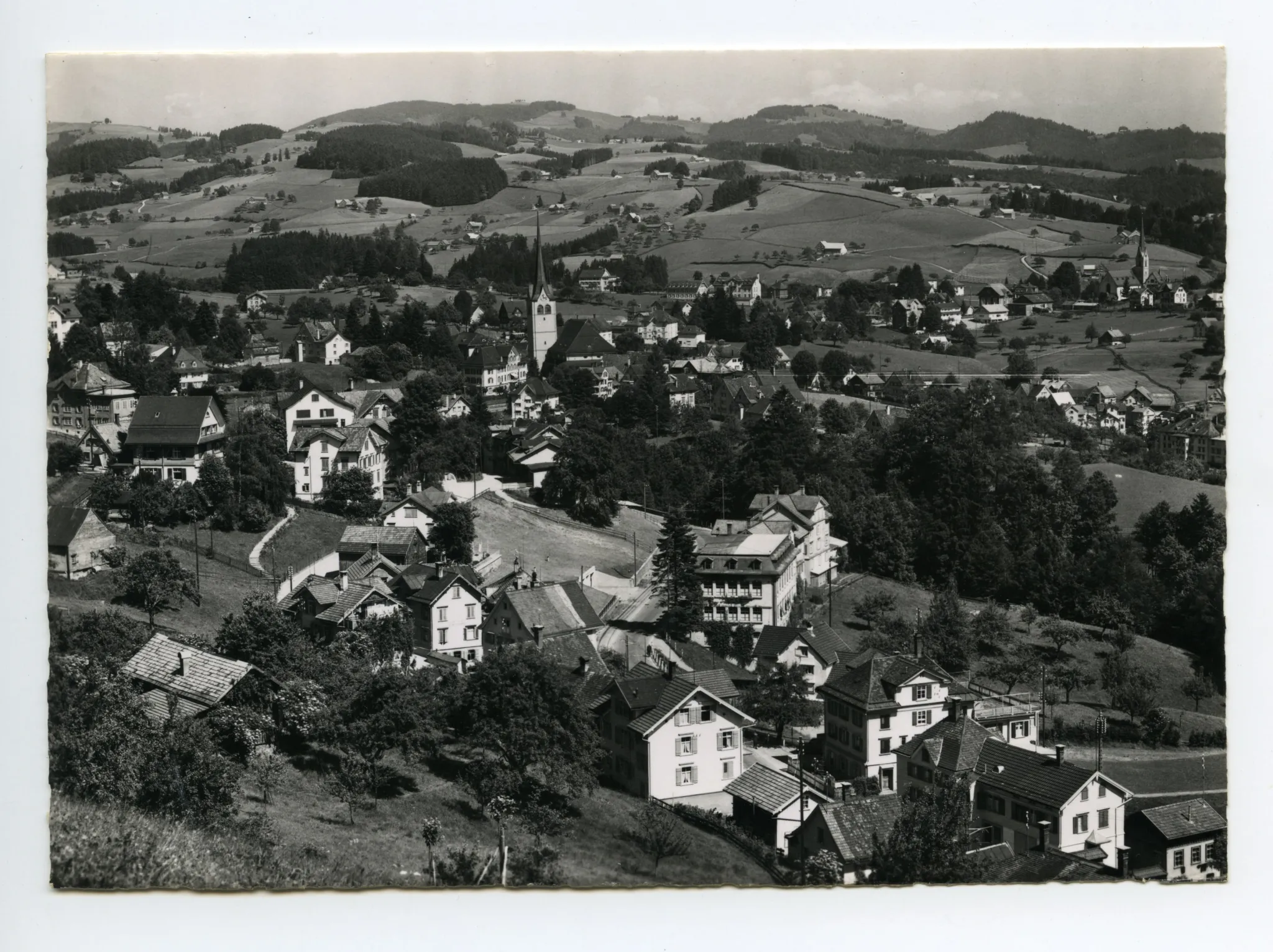 Vorne Stofel, beide Dorfkirchen