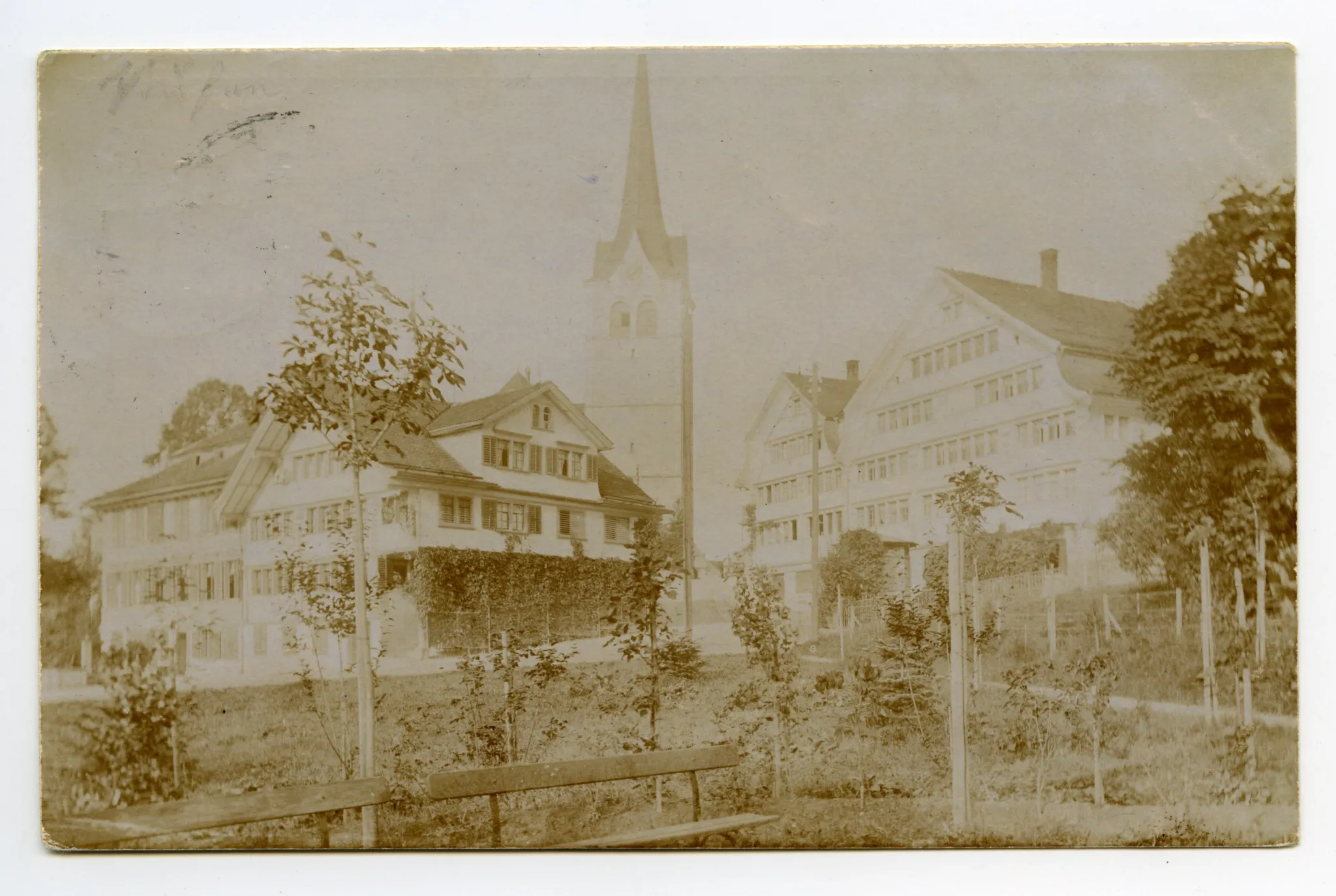 Hechtstrasse, Pärkli vor „Hecht“, Kornhändlerhaus, Grubenmannkirche (stark ausgebleicht)
