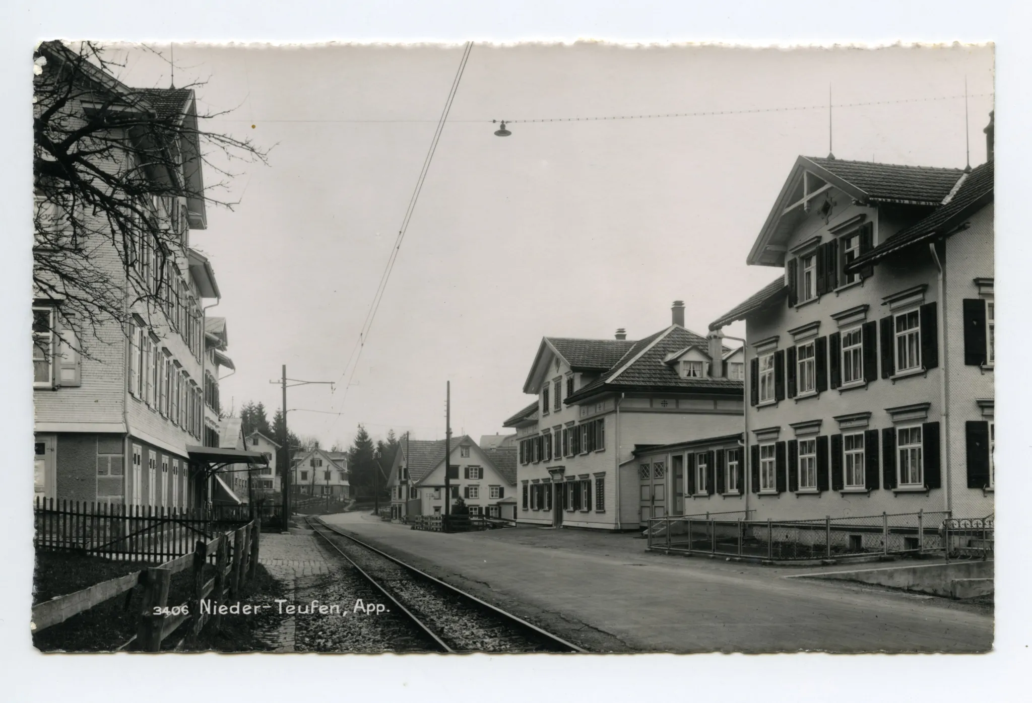 Häuser an Hauptstrasse beim Sternen, Blick nach Osten