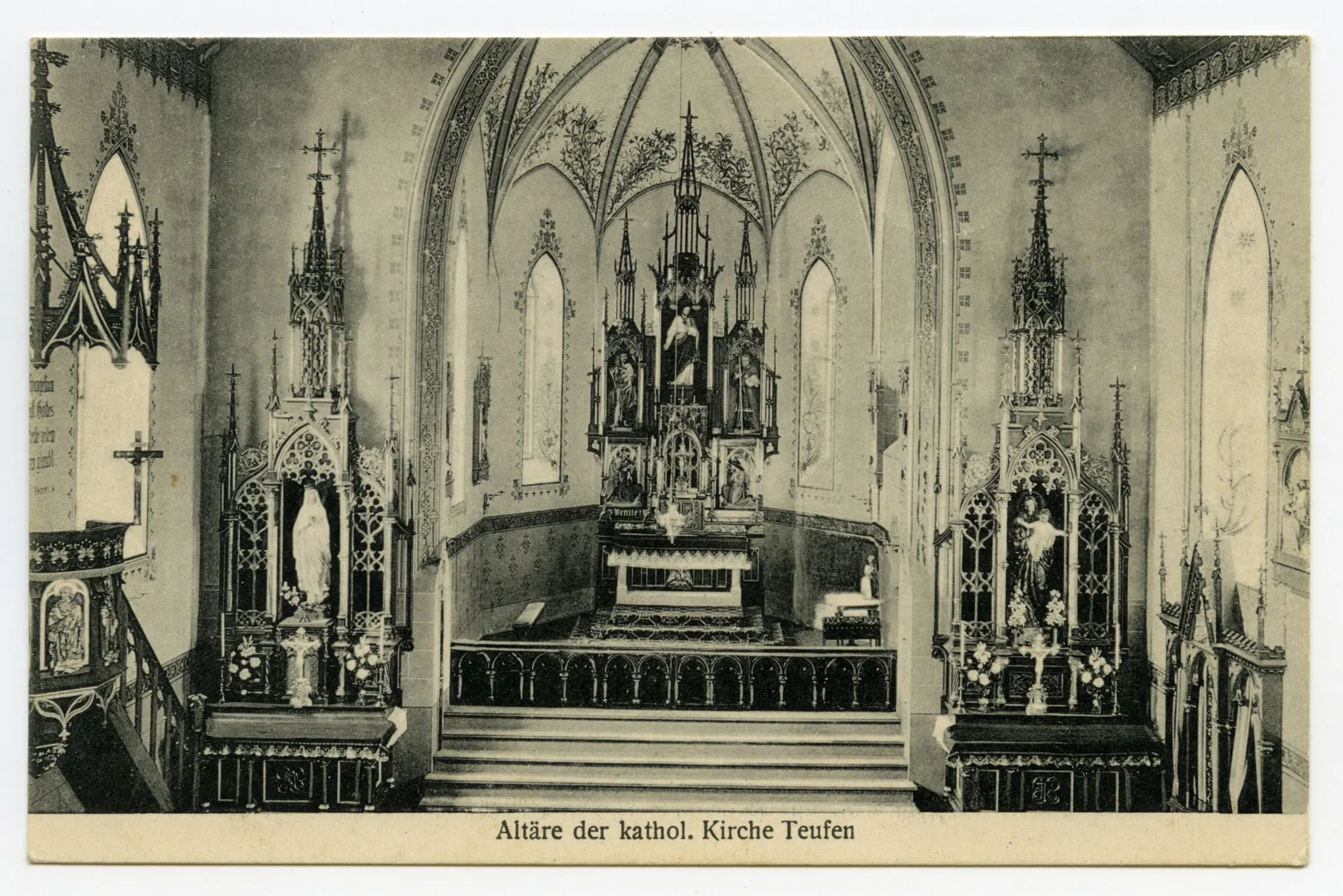 (Ausschnitt Innenraum, Chor), beide Nebenaltäre und Kanzel (z.T.)