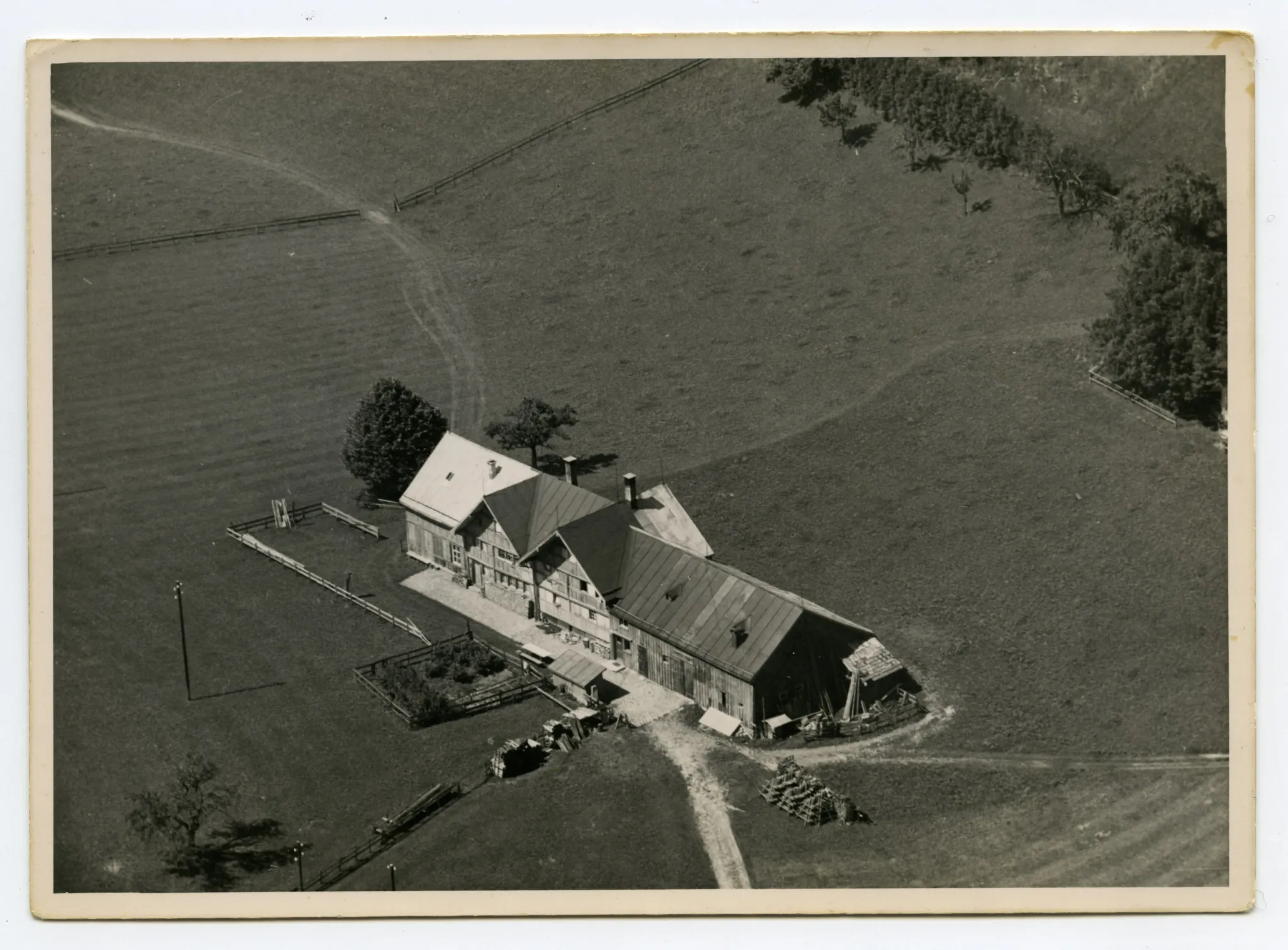Tobel-Teufen, unterhalb Reservoir Wellenrüti, Luftaufnahme (vgl. Ho.20-196)