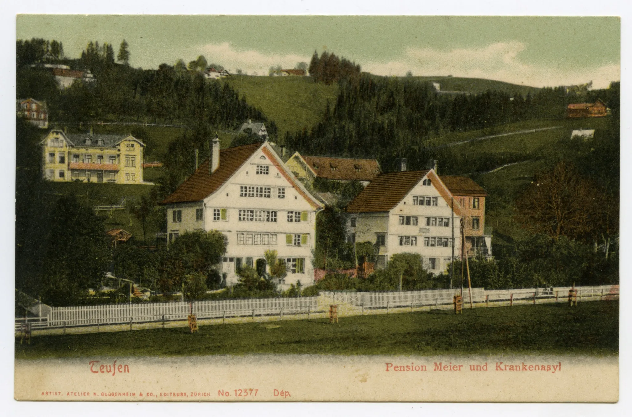 Ansicht aus Südwesten mit angrenzendem Haus an der Speicherstrasse und altes Krankenhaus im Hintergrund