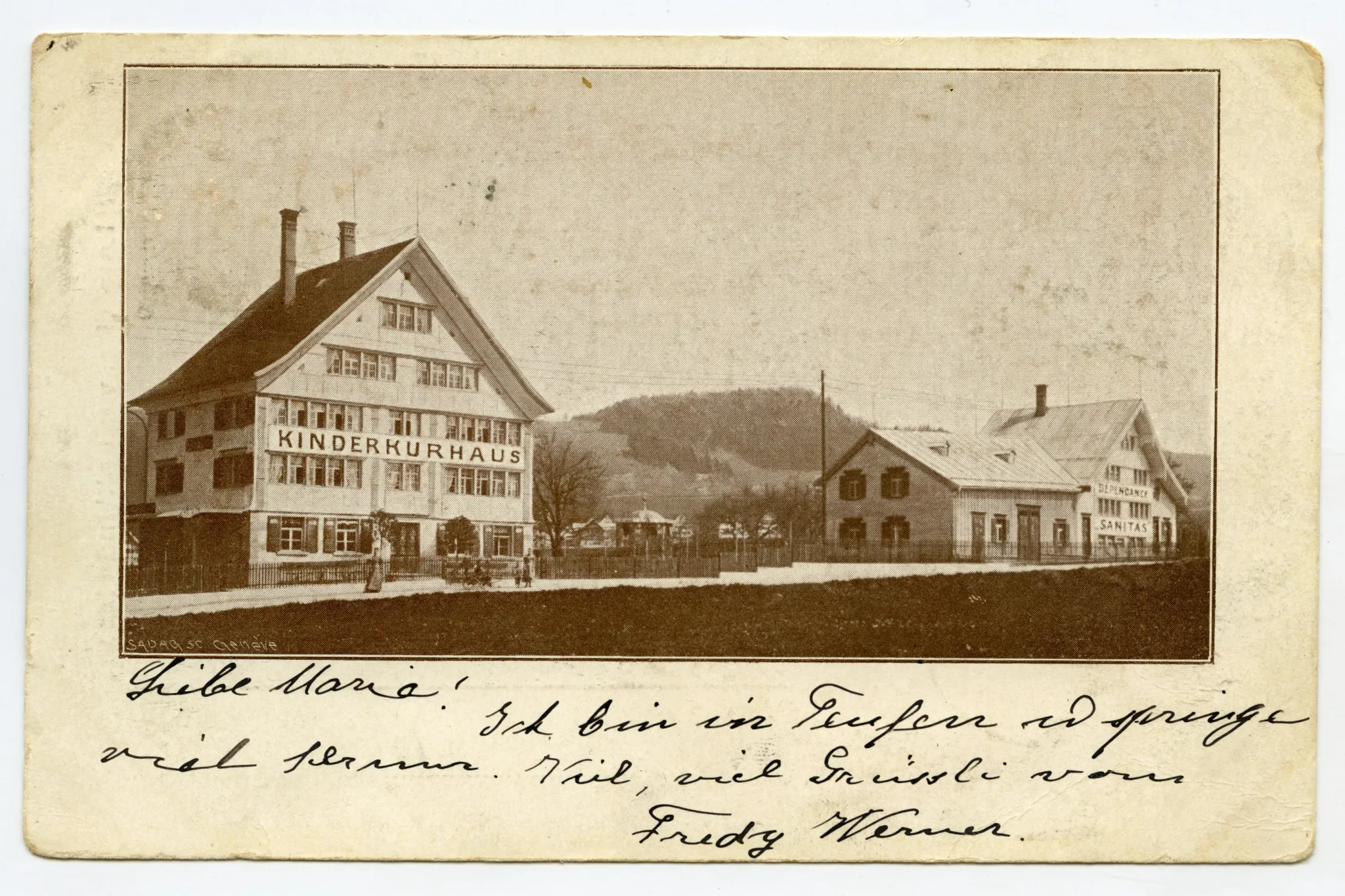Ansicht aus Süden mit zweitem Haus „Dependance Sanitas“