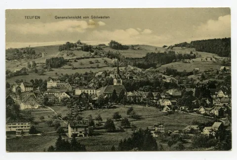mit Bahnhof und Krankenhaus