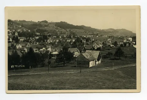 vorne Schönenbüel (mit Restaurant), Bächli, mit Grubenmannkirche, Krankenhaus, Bahnhof, Ebni. Blick zu den Eggen
