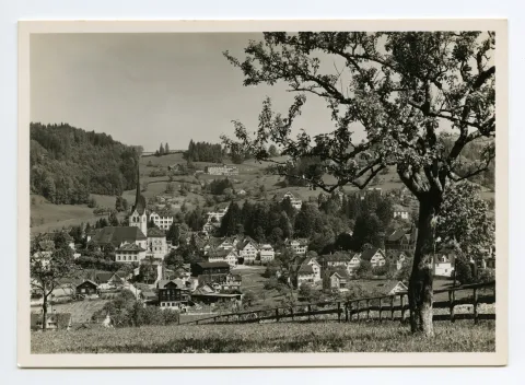 mit Hecht, Bahnhof (beide z.T. verdeckt). Blick zu Bad Sonder