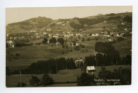 vom Gebiet Nord her gesehen. Mit Krankenhaus, Bad Sonder. Blick zu den Eggen (Frölichsegg bis Hüslersegg)