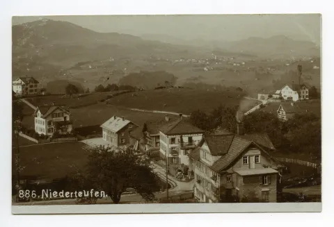 Vorne: „Rössli“. Blick nach Stein, Hundwil, Hundwiler Höhe