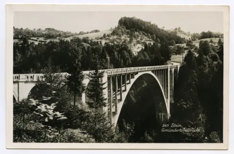 Gesamtansicht der Brücke Richtung Restaurant Schwanen und Battenhaus